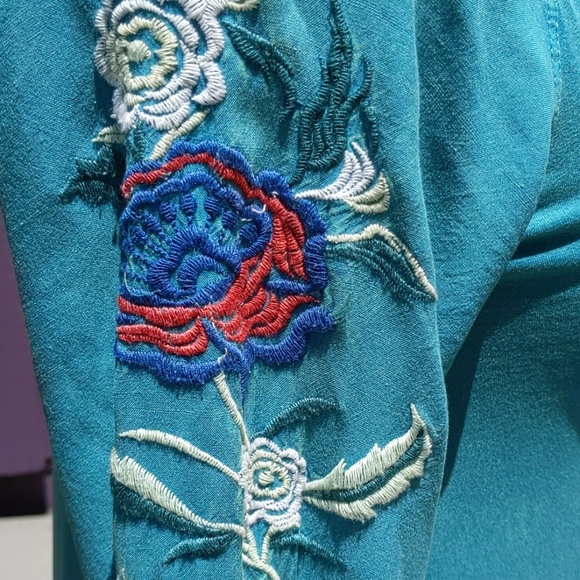 T Party Boho teal top w/embroidered sleeves - Picture 5 of 6